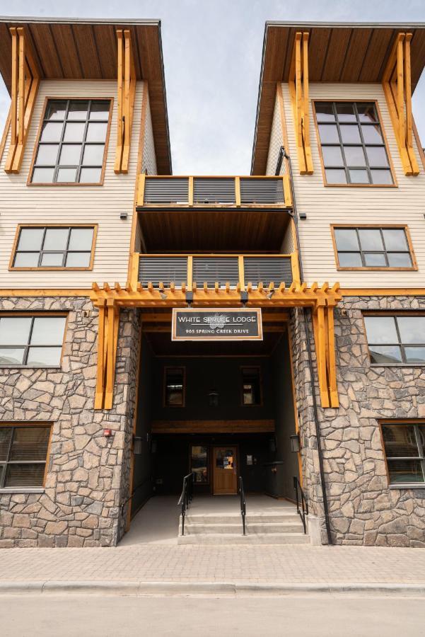 Spring Creek Luxury King One Bedroom At White Spruce Lodge Canmore Exterior foto