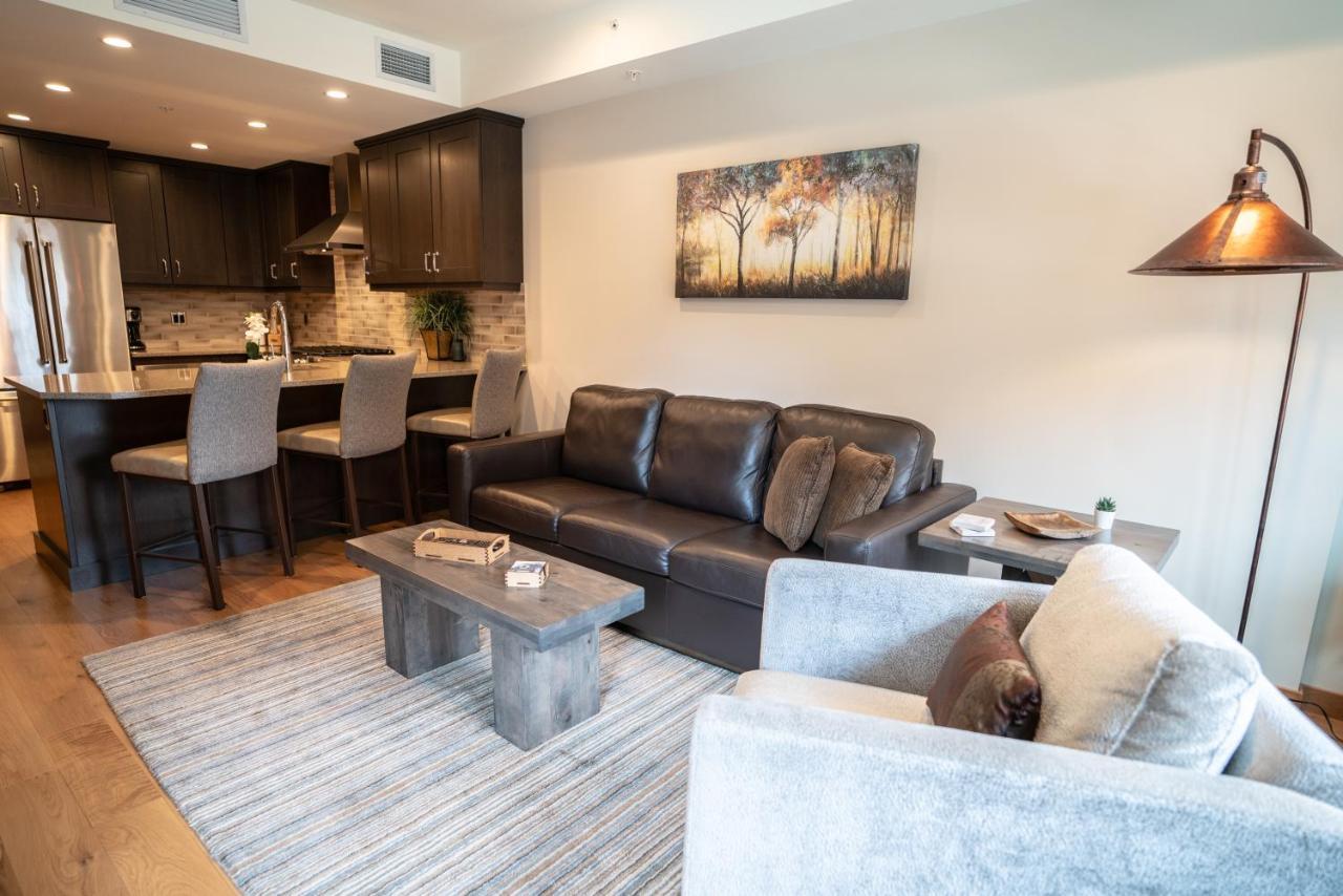 Spring Creek Luxury King One Bedroom At White Spruce Lodge Canmore Exterior foto
